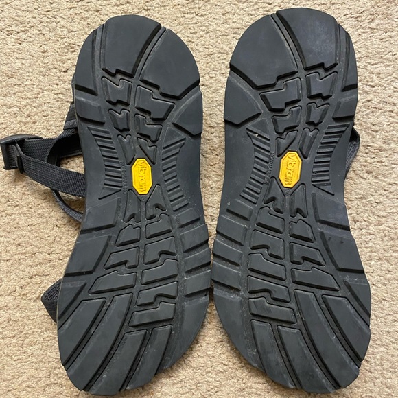 Black Water Sandles - Picture 6 of 6